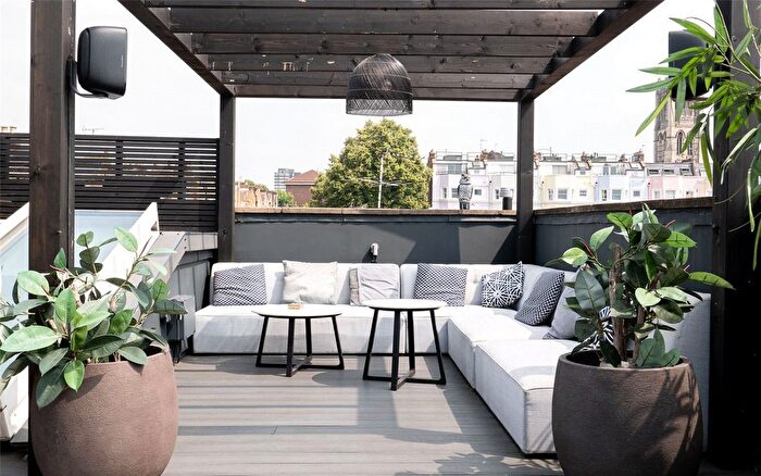 2 Bedroom Flat To Rent In Dunworth Mews, Notting Hill, W11