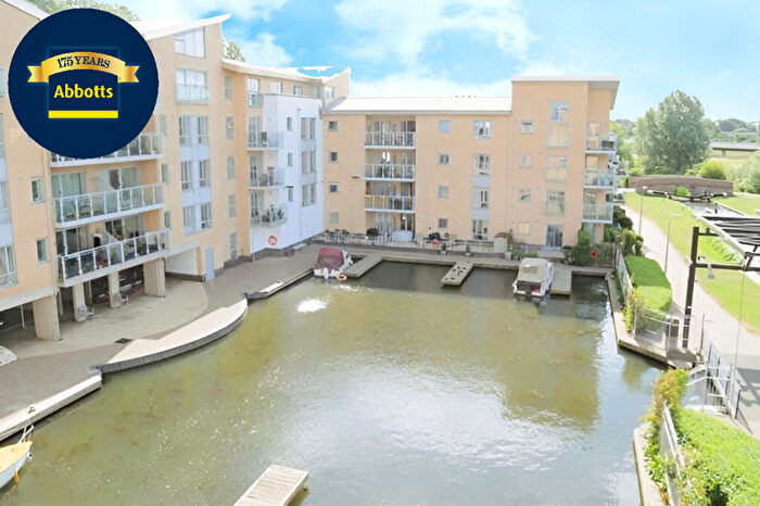 2 Bedroom Flat To Rent In Lockside Marina Chelmsford -, CM2