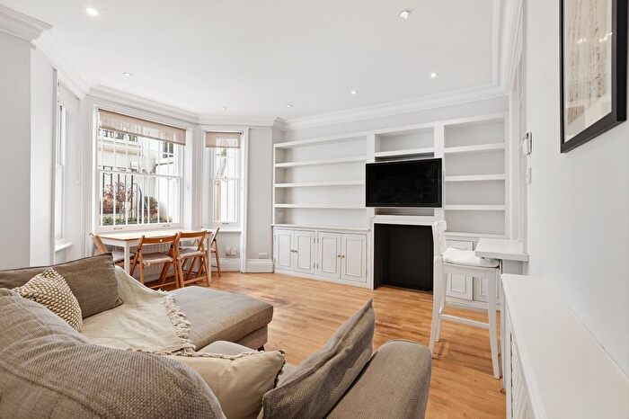 2 Bedroom Flat For Sale In Lexham Gardens, Earls Court, W8