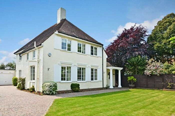 4 Bedroom Detached House To Rent In Brookside Road, Kingston Gorse, East Preston, West Sussex, BN16