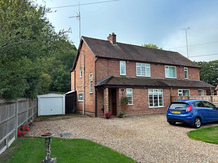 3 Bedroom Semi-Detached House For Sale In Merrill, Ringwood Road, Woodlands, Hampshire, SO40