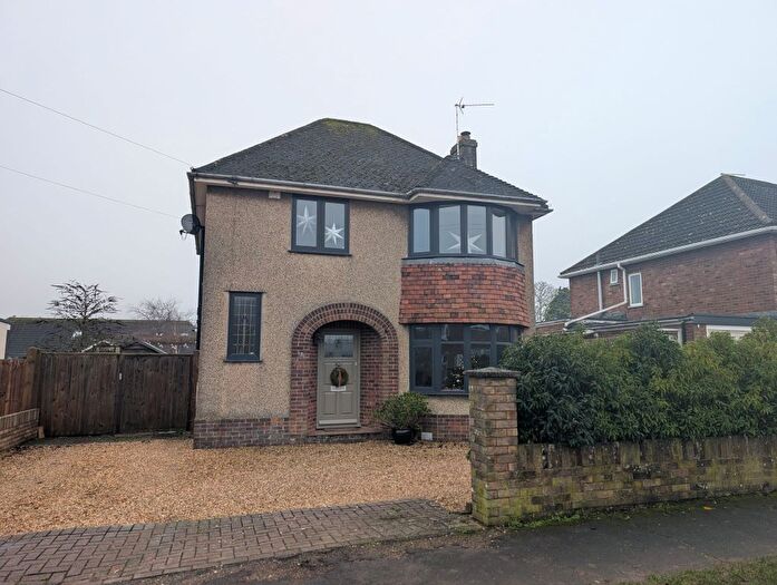 3 Bedroom Detached House For Sale In Highlands Way, Stamford, PE9