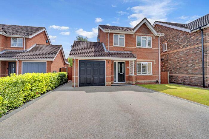 3 Bedroom Detached House For Sale In Holly Close, Stallingborough, DN41