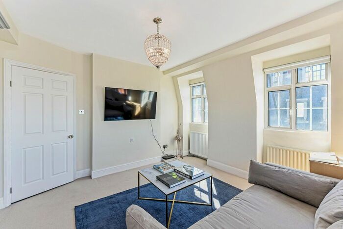 2 Bedroom Flat To Rent In Sloane Street, SW1X