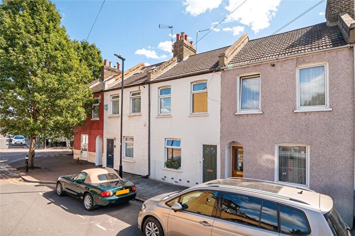 2 Bedroom Terraced House For Sale In Helena Road, London, E13