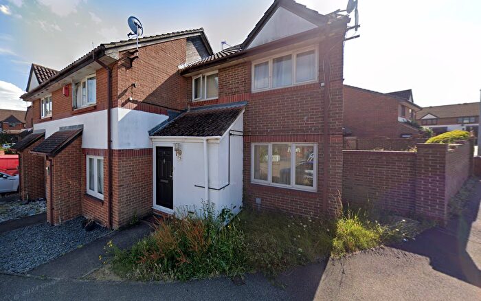 3 Bedroom Terraced House For Sale In Gabion Avenue, Purfleet-On-Thames, RM19