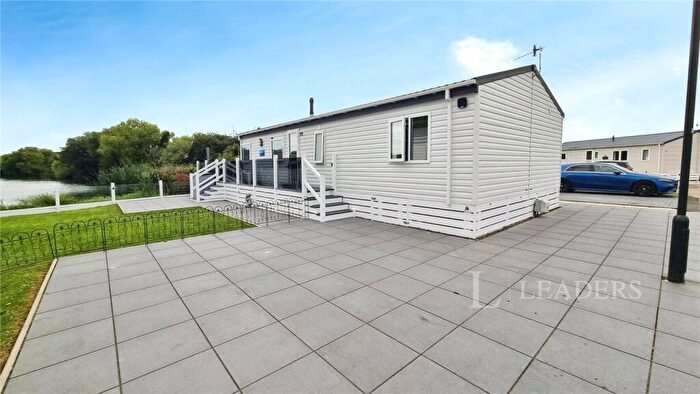 2 Bedroom Mobile Home For Sale In Vinnetrow Road, Runcton, Chichester, PO20