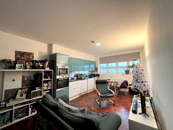 1 Bedroom Flat To Rent In Vale Road, N4