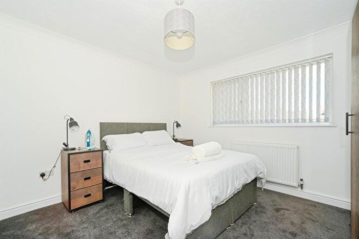 3 Bedroom Terraced House For Sale In Greenham Walk, Swindon, SN3