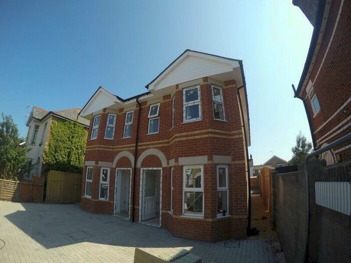 3 Bedroom Semi-Detached House To Rent In Beautiful Three Bedroom House - Brassey Road &#; Available Th August, BH9