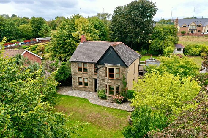 4 Bedroom Detached House For Sale In Holly Lodge, Blackwood, NP12