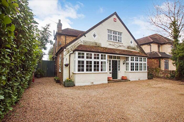 4 Bedroom Detached House For Sale In Burnham Lane, Burnham, SL1