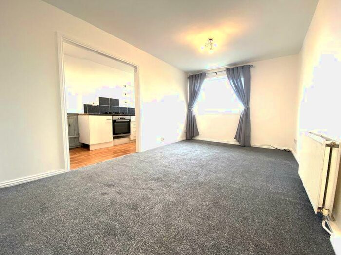 1 Bedroom Flat To Rent In Tarn Drive, Grangetown, Sunderland, SR2