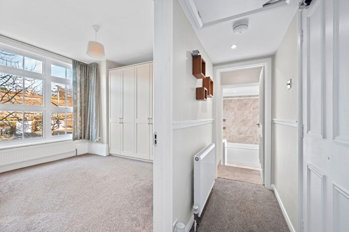 2 Bedroom Flat For Sale In Cottenham Park Road, London, SW20