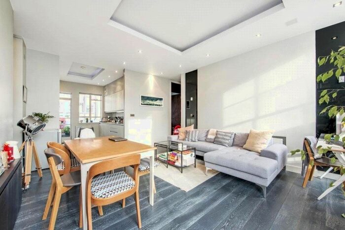 2 Bedroom Flat To Rent In Myddelton Square, London, EC1R