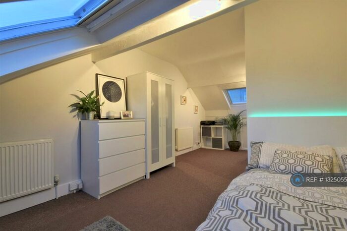 4 Bedroom Terraced House To Rent In Ingram Road, Sheffield, S2