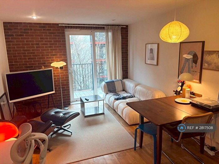 1 Bedroom Flat To Rent In Warehouse Court, London, SE18