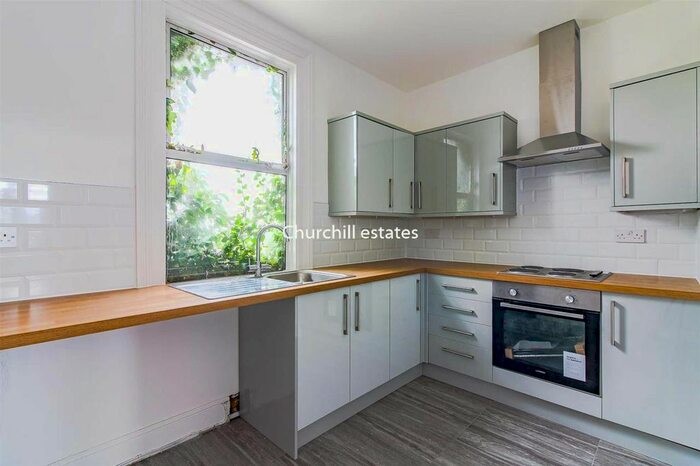 2 Bedroom Flat To Rent In High Road, Woodford Green, IG8
