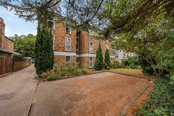 1 Bedroom Flat To Rent In The Greenway, Uxbridge, UB8