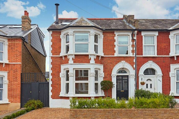 4 Bedroom End Of Terrace House To Rent In Minard Road, Catford, London, SE6