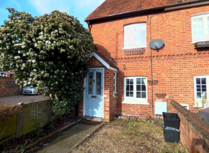 2 Bedroom End Of Terrace House To Rent In Headley Road East, Woodley, RG5