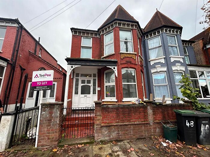 4 Bedroom Semi-Detached House To Rent In Arcadian Gardens, London, N22