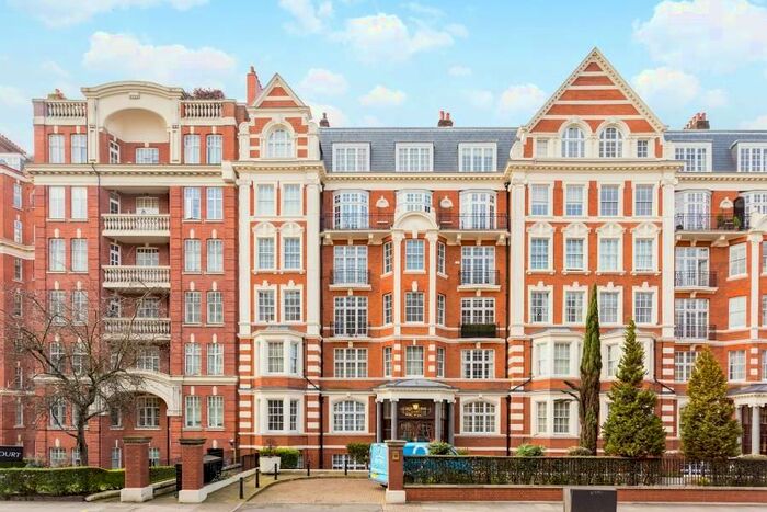 3 Bedroom Flat To Rent In Maida Vale, Little Venice, W9