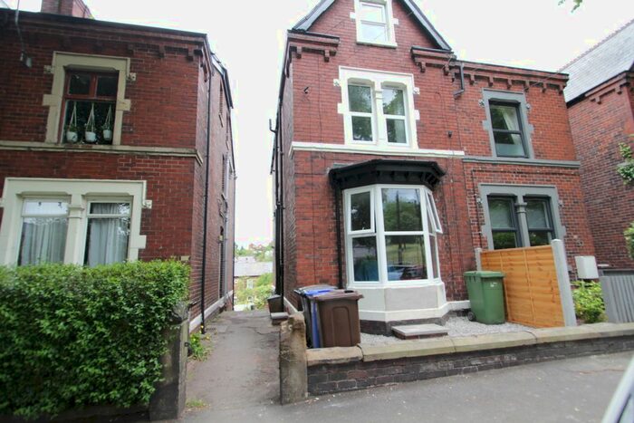 2 Bedroom Flat To Rent In Meersbrook Park Road, Sheffield, S8