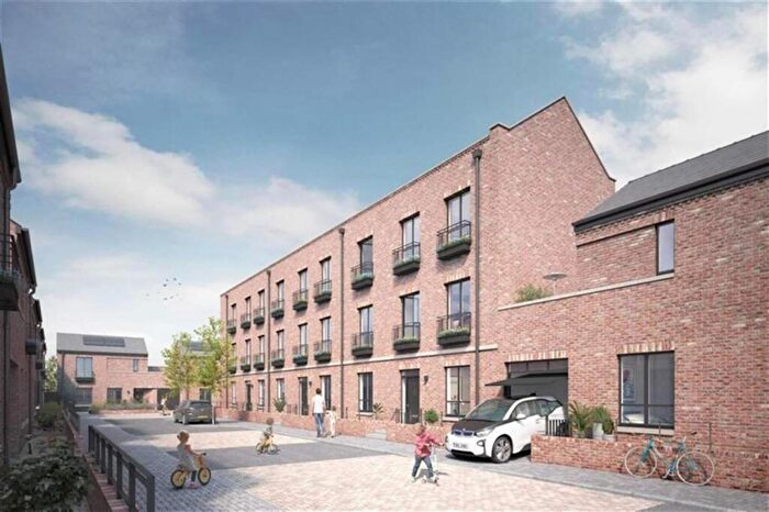 2 Bedroom Flat To Rent In Peggy Lane, Manchester, M22