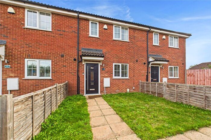 3 Bedroom Terraced House For Sale In Macs Close, Padworth, RG7