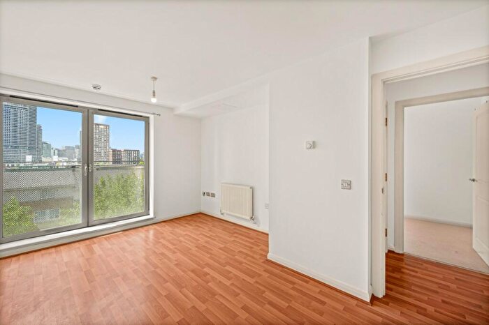 1 Bedroom Flat For Sale In Newport Avenue, Blackwall, E14