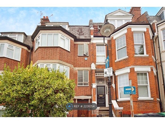 2 Bedroom Flat To Rent In Milton Road, Highgate, N6