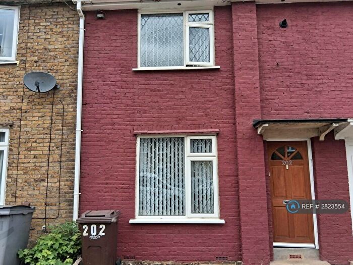 3 Bedroom Terraced House To Rent In Darnley Road, Rochester, ME2