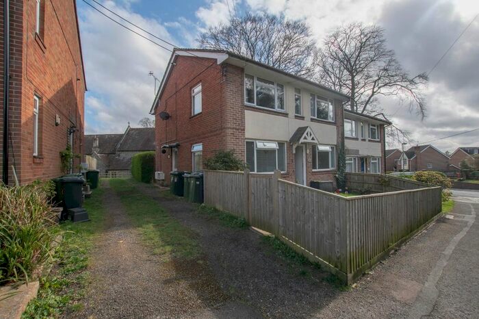 2 Bedroom Maisonette To Rent In Longmead Avenue, Old Bishopstoke, Eastleigh, SO50