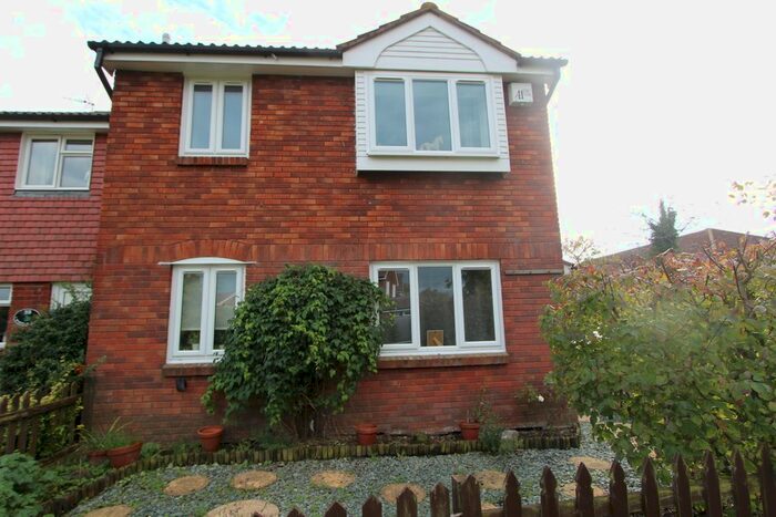 1 Bedroom Semi Detached House To Rent In Wheatear Drive, Petersfield, Hampshire, GU31