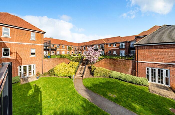 1 Bedroom Property For Sale In Eaves Court, Princes Risborough, HP27