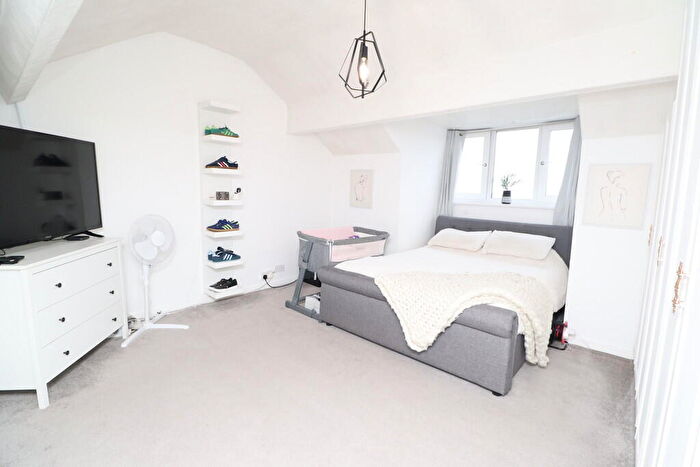 3 Bedroom Terraced House For Sale In Park Road, Wath-upon-dearne, S63