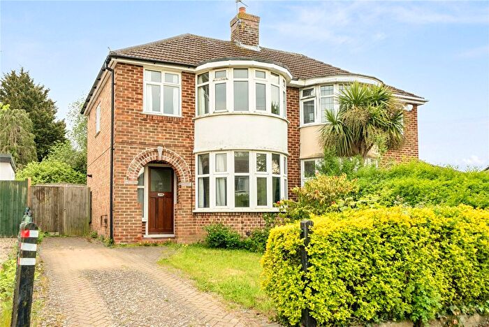 3 Bedroom Semi Detached House For Sale In Windermere Road, Reading, RG2