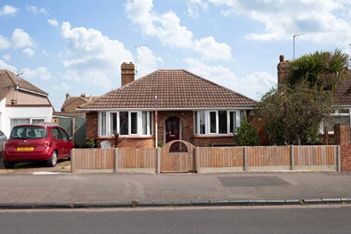2 Bedroom Bungalow For Sale In Grand Drive, Herne Bay, Kent, CT6