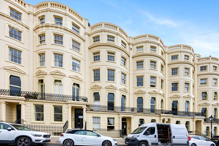 1 Bedroom Flat For Sale In Brunswick Square, Hove, East Sussex, BN3