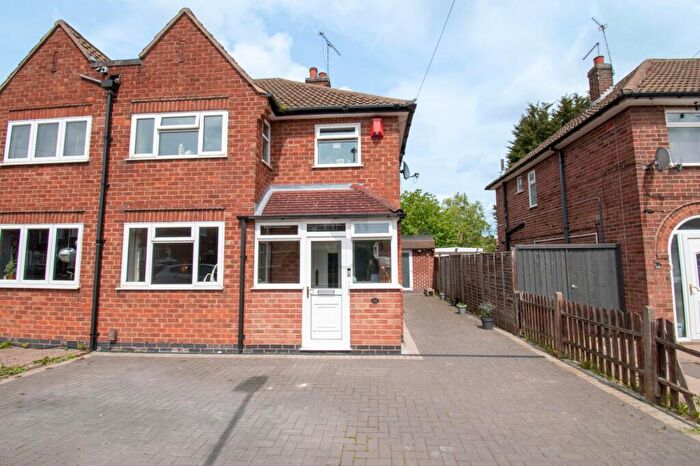 3 Bedroom Semi-Detached House For Sale In Westfield Avenue, Wigston, LE18