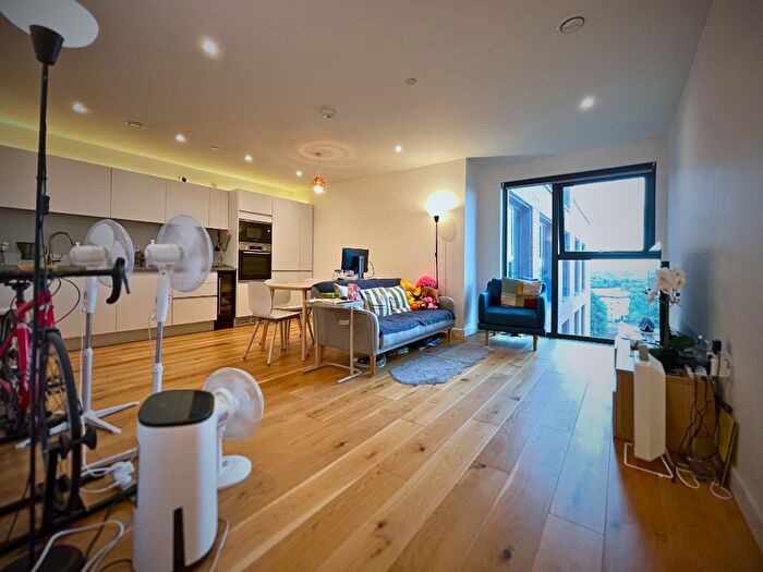 2 Bedroom Flat For Sale In Windmill Street, Birmingham, B1