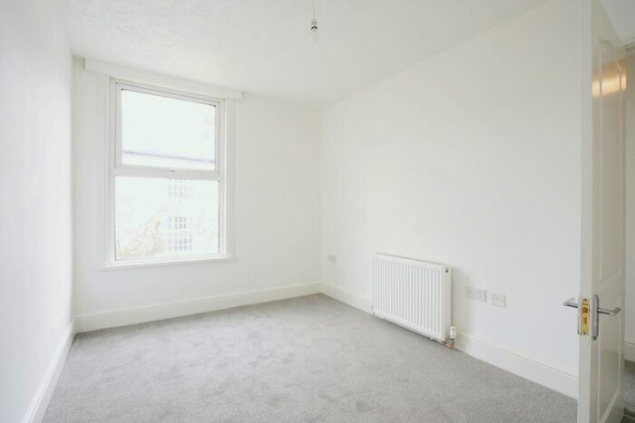 2 Bedroom Flat For Sale In Dennison Road, Bodmin, Cornwall, PL31