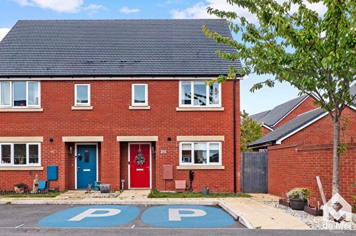 3 Bedroom Semi-Detached House For Sale In Hedgerow Close, Bishops Cleeve, Cheltenham, GL52