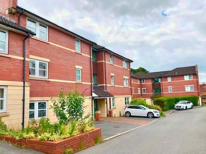 2 Bedroom Flat To Rent In Grove Park Court, Brislington, Bristol, BS4