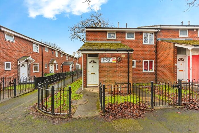 1 Bedroom Maisonette For Sale In Howton Close, Manchester, Greater Manchester, M12