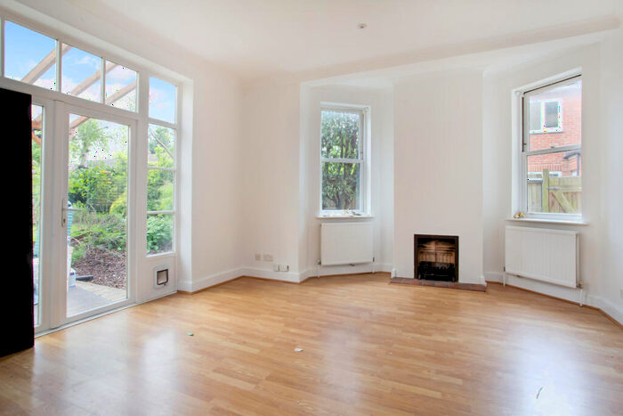 2 Bedroom Apartment To Rent In Cator Road, Sydenham, SE26