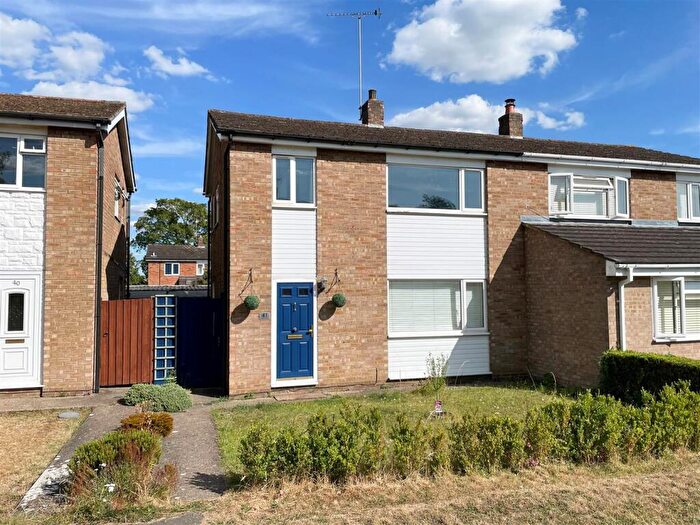 3 Bedroom House To Rent In Brookside Walk, Leighton Buzzard, LU7