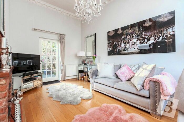 3 Bedroom Bungalow To Rent In Thorndon Hall, Thorndon Park, Ingrave, Brentwood, CM13