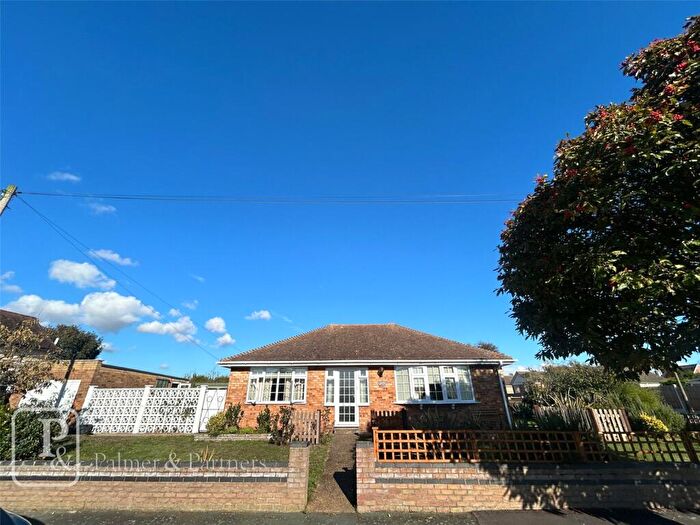 2 Bedroom Bungalow For Sale In Windermere Road, Holland-On-Sea, Clacton-On-Sea, CO15